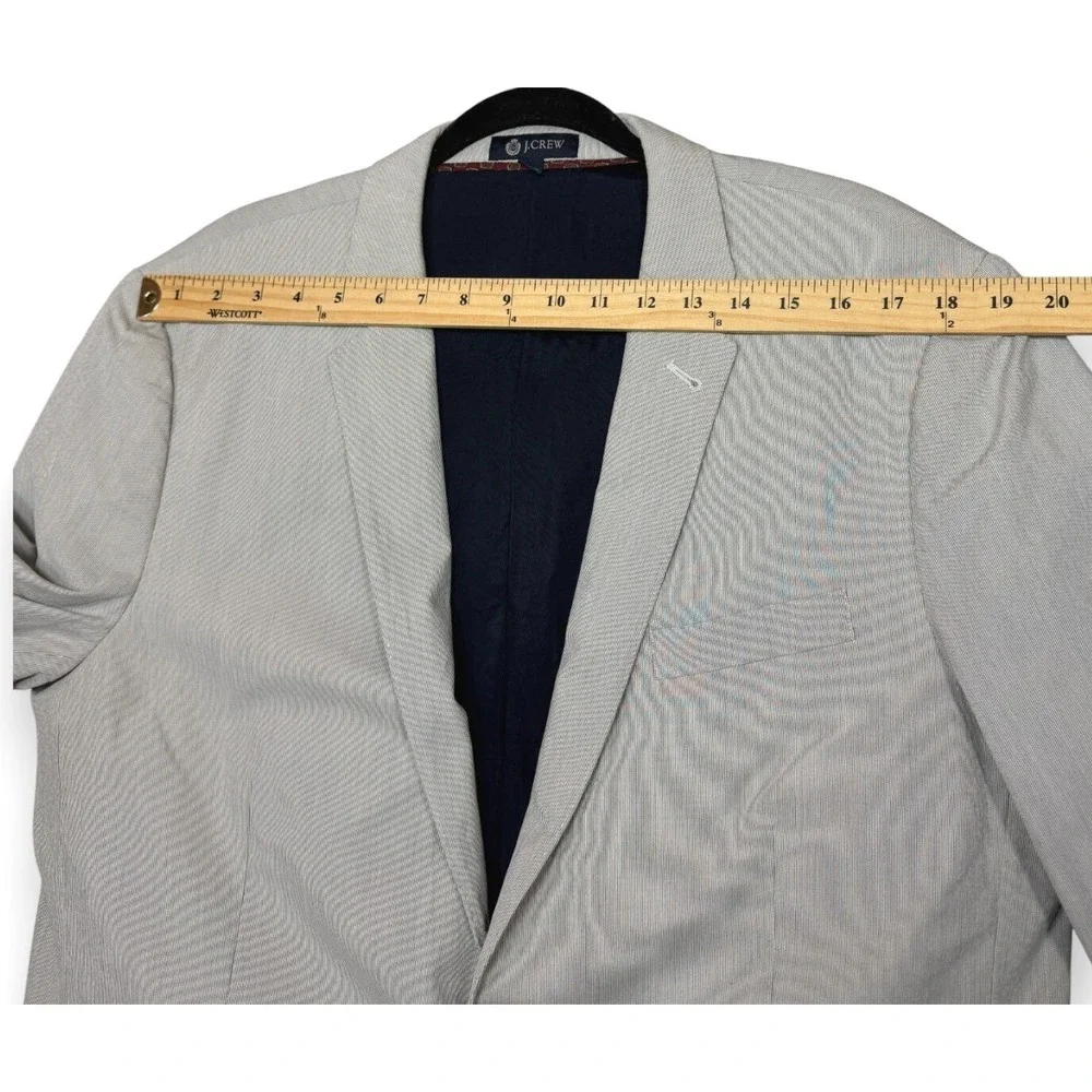 J Crew Ludlow Jacket Mens 44R Gray Seersucker Cotton Blazer Stripe 2 Button